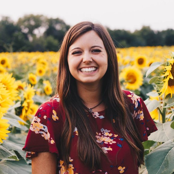 Meet your Posher, Jennifer - Picture 1 of 1
